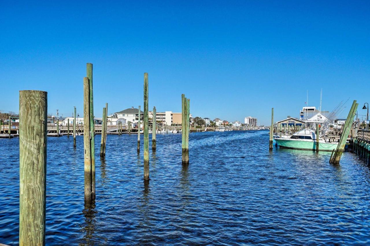 Apartmán Breezy Beach Retreat With 180-Degree Ocean Views! Carolina Beach Exteriér fotografie