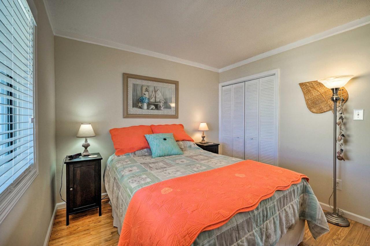 Apartmán Breezy Beach Retreat With 180-Degree Ocean Views! Carolina Beach Exteriér fotografie