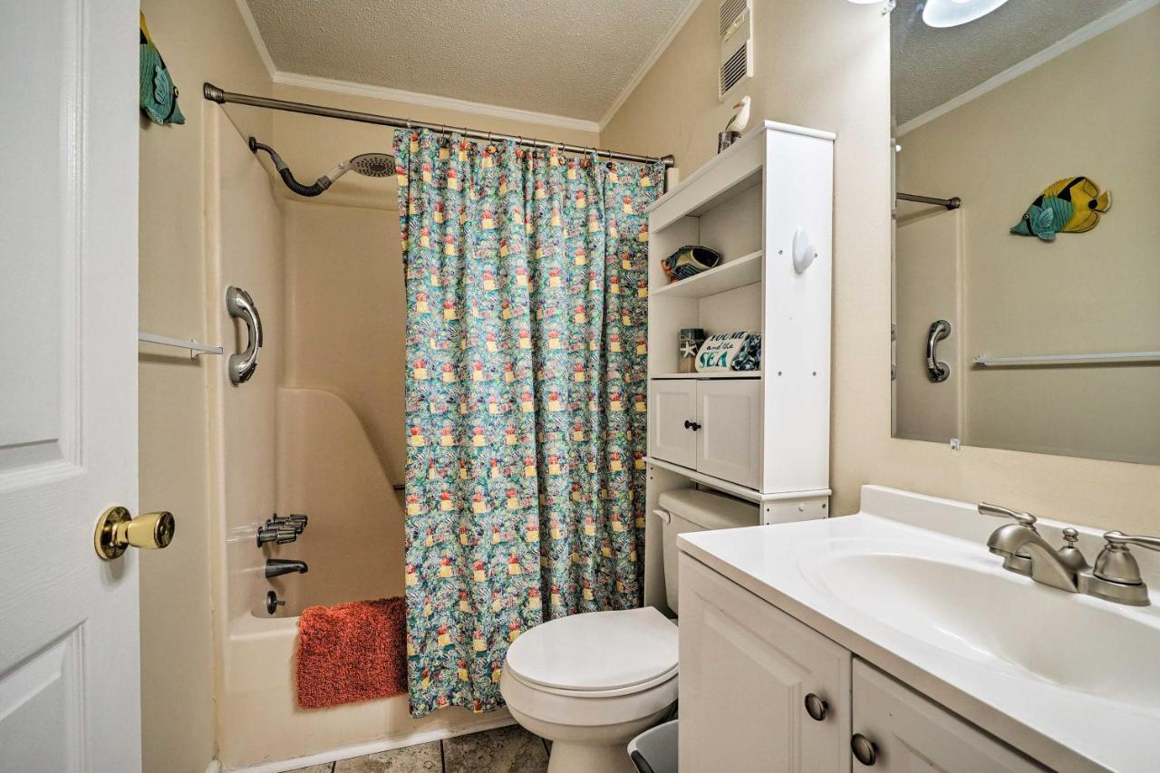 Apartmán Breezy Beach Retreat With 180-Degree Ocean Views! Carolina Beach Exteriér fotografie